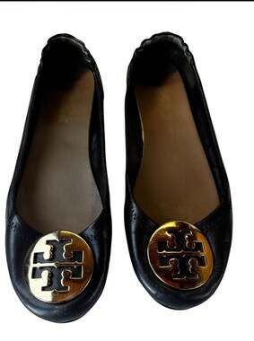 Tory Burch Minnie Travel Ballet Flats in Black Leather with Gold Medal